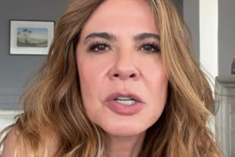 Apresentadora Luciana Gimenez se revolta após receber mensagem sexual no Instagram
