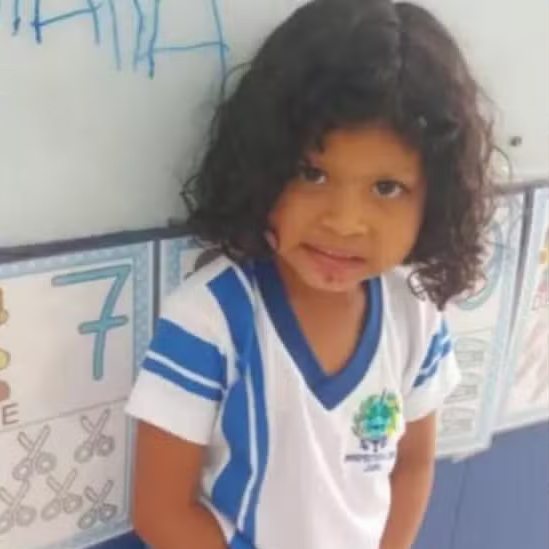 Menina de 4 anos é encontrada morta após naufrágio em Rondônia
