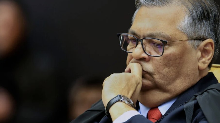 Ministro Flávio Dino endurece o jogo e acaba com punição de faz de conta a juízes
