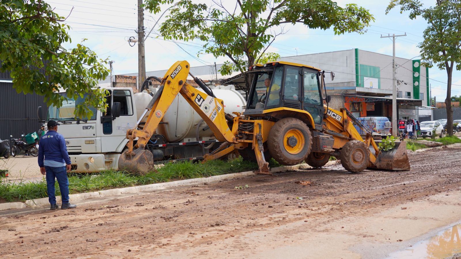 Ação com hidrojato reforça o combate aos alagamentos na avenida Rio de Janeiro
