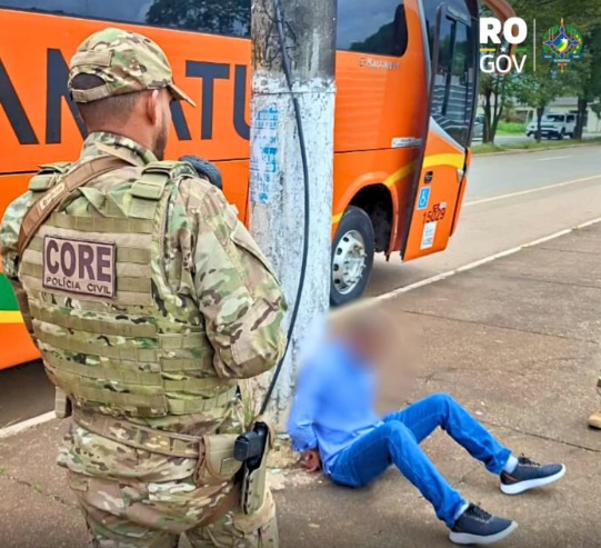 Foragido da justiça é capturado dentro de ônibus durante fuga de Rondônia para Manaus