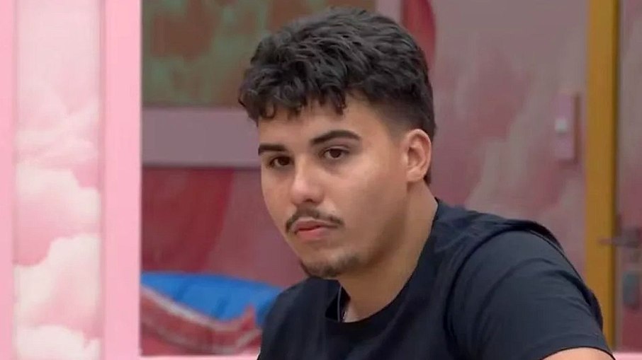 Globo cobra multa de R$ 1,5 milhão de ex-BBB Pedro Henrique após vazamento e assédio 

