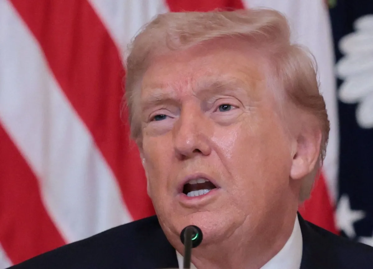 Donald Trump indica que pode cobrar reabertura do Estreito de Ormuz na sexta-feira
