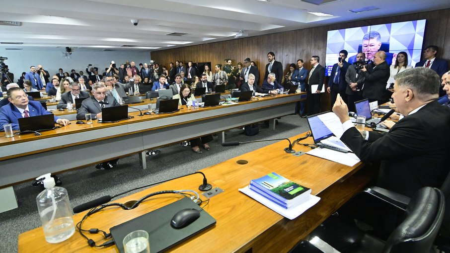 CPMI do INSS corre contra o relógio para ler relatório final após decisão do Supremo
