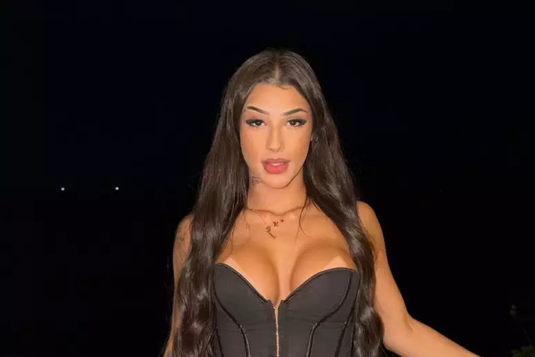 Ex-Fazenda, Bia Miranda tem US$ 40 mil em cédulas falsas apreendidos pela polícia