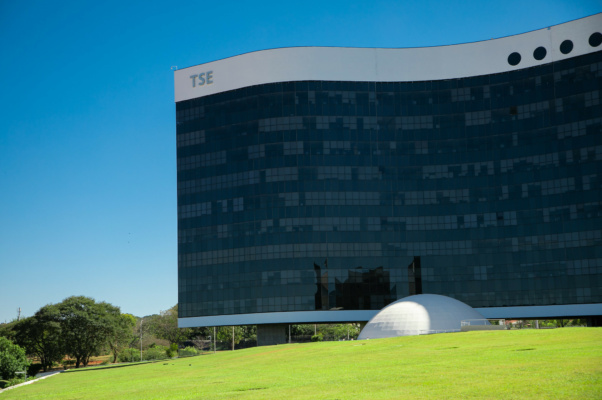  TSE mantém no cargo mulheres eleitas em chapas que cometeram fraude à cota
