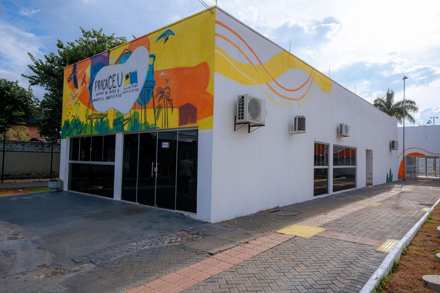 Prefeitura entrega ônibus novo e revitaliza Praça CEU na zona Leste de Porto Velho