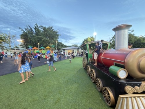 Caça aos ovos encanta crianças em um momento de alegria e descoberta