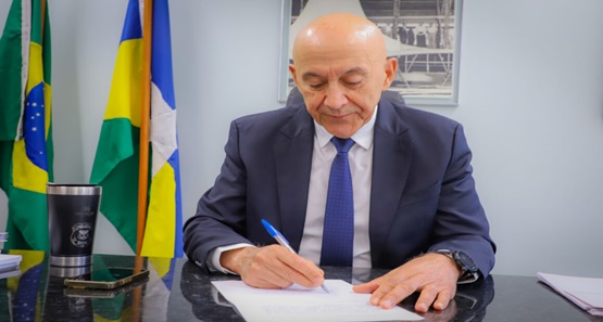 Confúcio avalia desistência do Senado e redes antecipam fim de ciclo político em RO