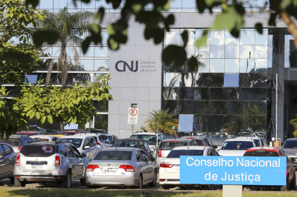 CNJ reforça direito à sustentação oral e barra restrições em julgamentos virtuais
