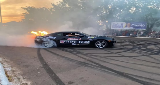 EDITORIAL RONDONOTICIAS  – Fúria o show pirotécnico que derrapa antes do palanque