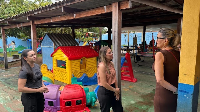 Vereadora Sofia Andrade visita Escola Cosme e Damião e reforça compromisso com a educação e