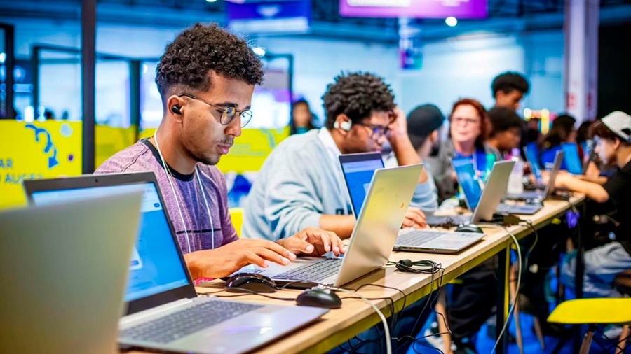 CIEE está com 112 vagas abertas para os programas de Estágio e Aprendizagem em RO