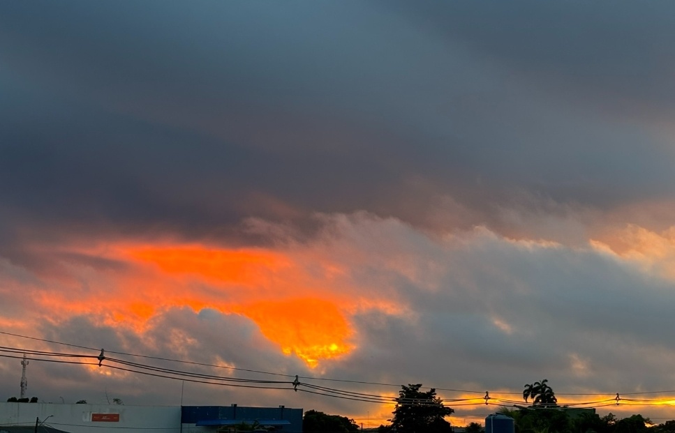 Calor e pancadas de chuva devem marcar o sábado com tempo instável em RO