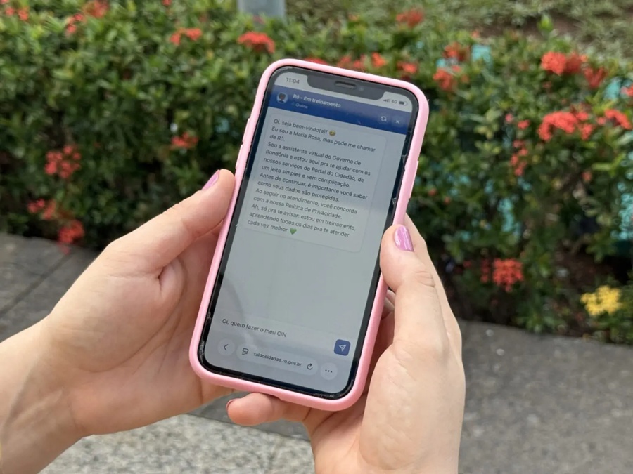Assistente virtual “Rô” registra mais de 9 mil interações e amplia acesso aos serviços públicos digitais