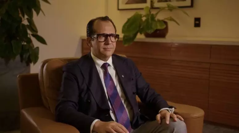 'Flávio Bolsonaro é uma folha em branco e pode ganhar no 1º turno', diz marqueteiro