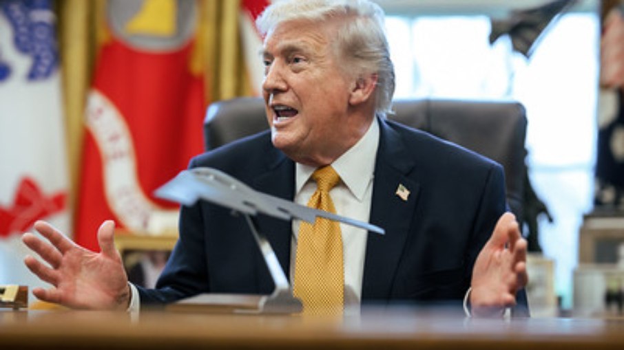 Trump volta a ameaçar Irã em meio a cessar-fogo instável: "Só estão vivos para negociar"
