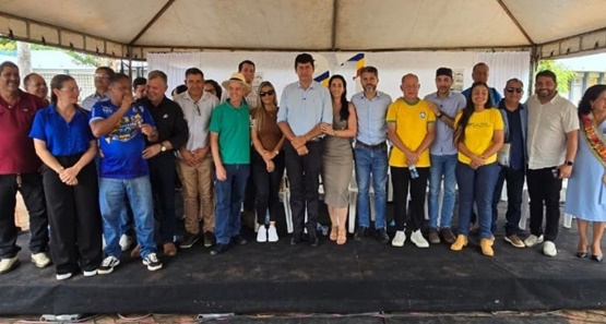 Políticos se refestelam e deboche expõe descaso nos 97 anos de Guajará-Mirim