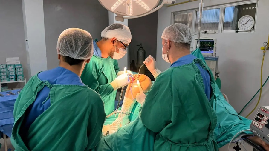 Primeira cirurgia eletiva de prótese de joelho é realizada no Hospital de Retaguarda de RO