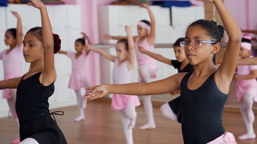 Ballet transforma rotina de crianças e fortalece aprendizado, em Porto Velho