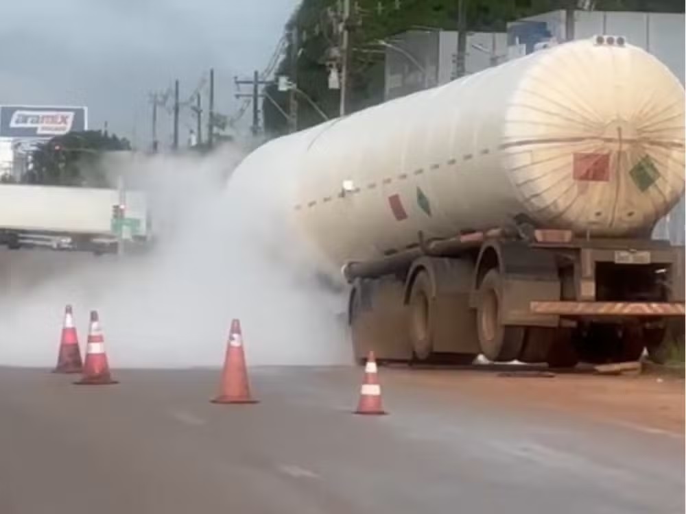 Vazamento de gás forma 'névoa' e assusta moradores em Porto Velho