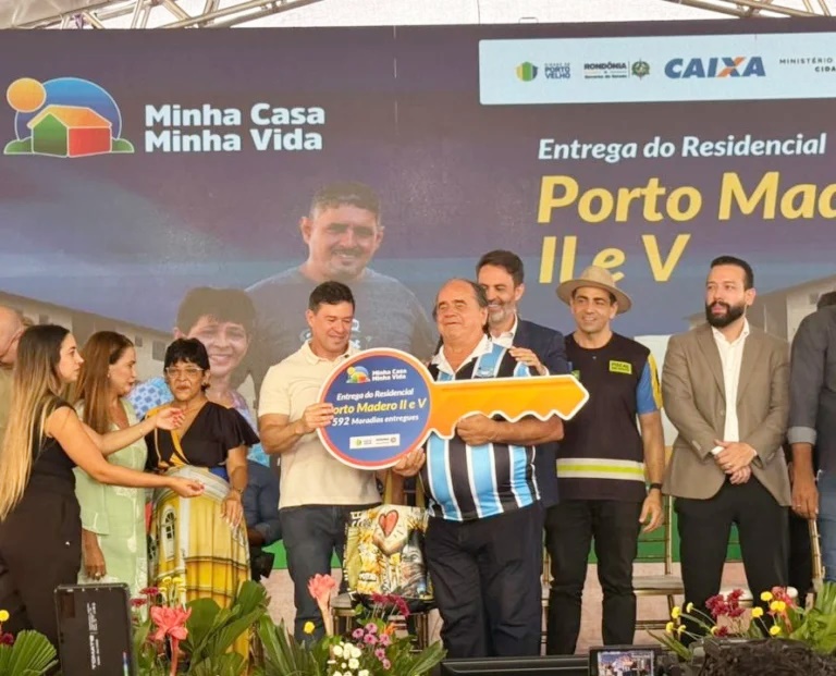Mais de 500 famílias recebem casas nos residenciais Porto Madero II e V, em Porto Velho
