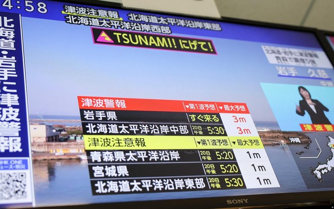Tsunami atinge Japão após forte terremoto de magnitude 7,5, segundo a Agência Meteorológica
