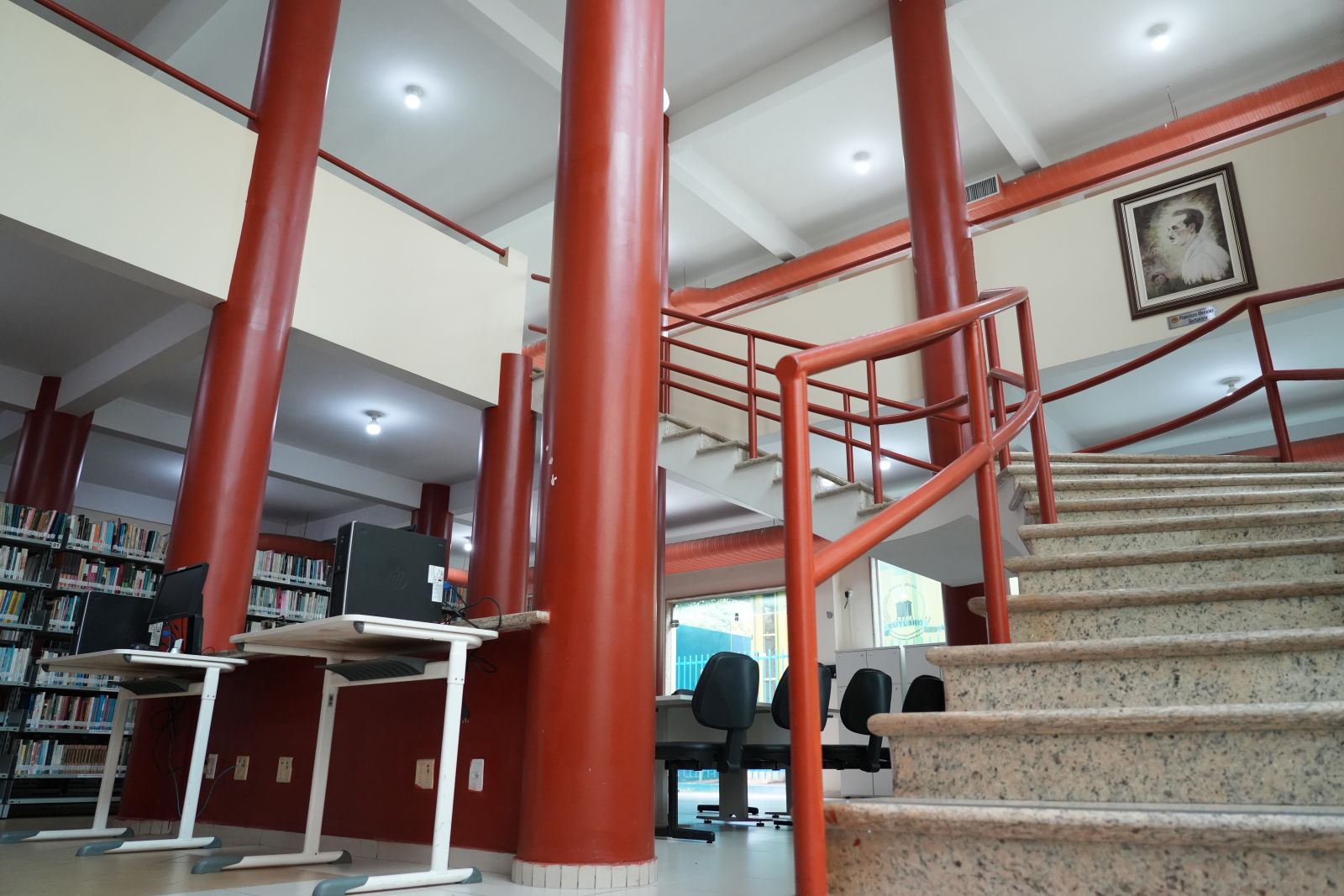 Biblioteca Meirelles passa por reforma e terá espaço mais moderno na capital

