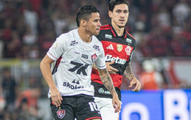 Vitória detona arbitragem após derrota para o Flamengo
