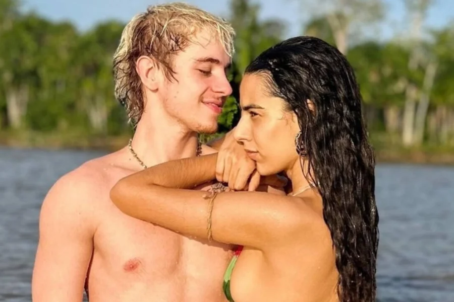 Juliano Floss abre o jogo sobre reencontro com a namorada Marina Sena: “Fica mole”
