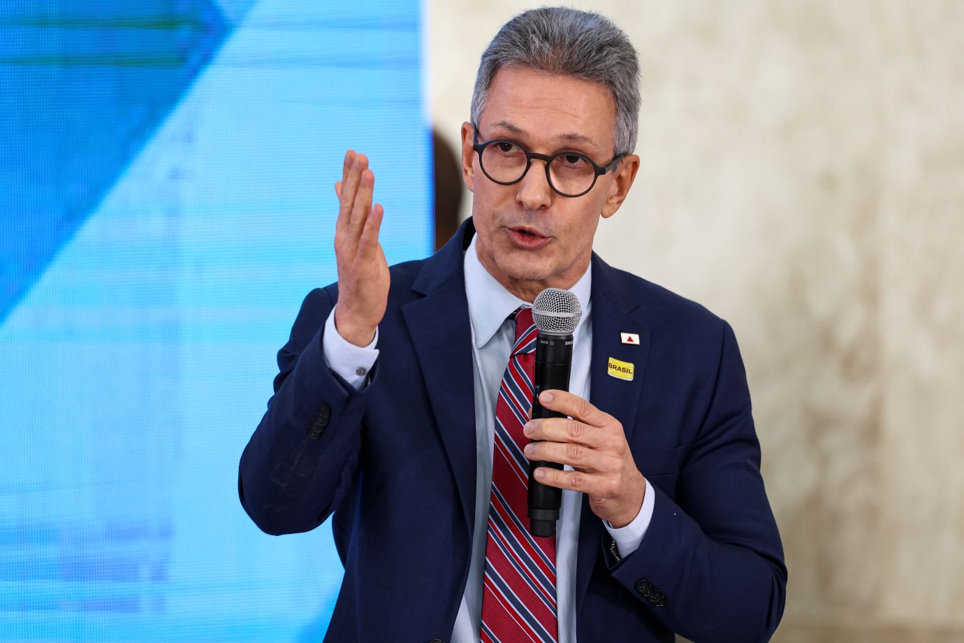 Zema escala ataque ao STF após decisões polêmicas: “Supremo Balcão de Negócios”