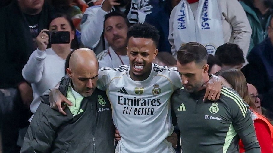 Brasil perde titular para Copa e cria dor de cabeça em Ancelotti
