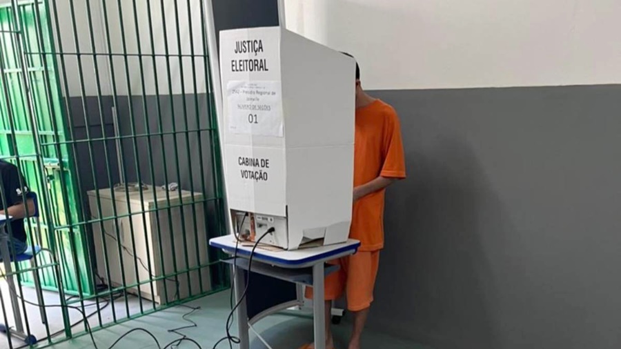 Lei Antifacção não pode impedir presos provisórios de votarem em 2026, afirma TSE