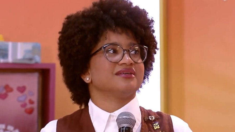 Rede Globo negocia projeto multimídia para Tia Milena contar histórias em projeto infantil 
