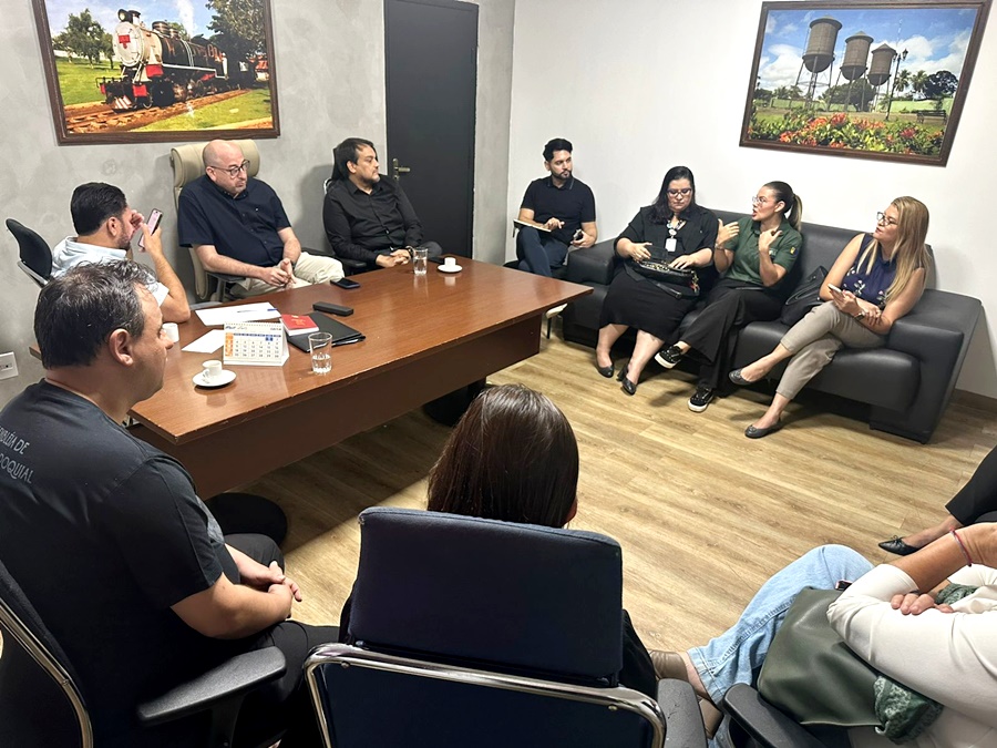 Presidente Gedeão Negreiros recebe secretário da SEMIAS para alinhar políticas de assistência social 