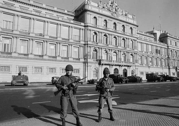Prisão na ditadura militar gera dano moral imprescritível e acumulável
