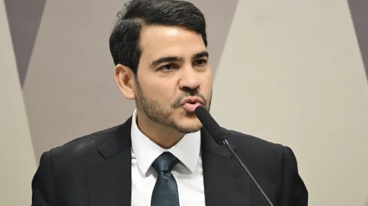 CCJ aprova Jorge Messias para o STF; indicação segue para o plenário