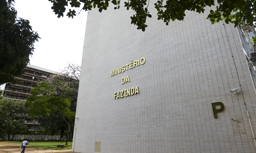 Reforma tributária: governo regulamenta cobrança da CBS e do IBS