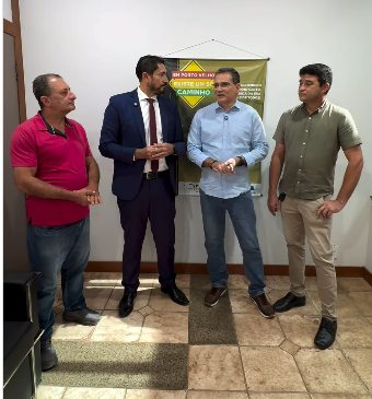 Vereador Márcio Pacele destina recurso para novo ponto de táxi e reforça valorização da categoria