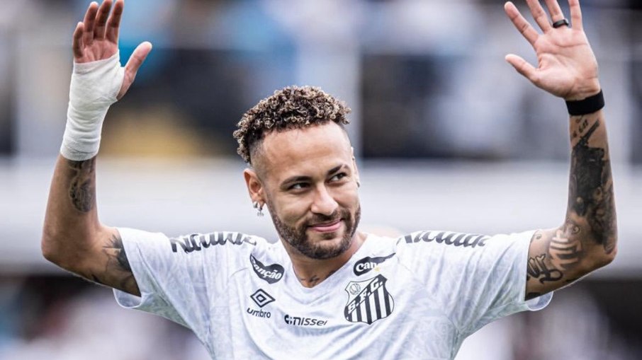 Neymar é recebido com festa para jogo da Sula em meio à polêmica
