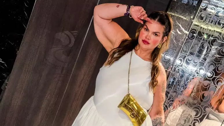 'Flacidez não é fracasso': Thais Carla desabafa sobre pressão estética após emagrecer