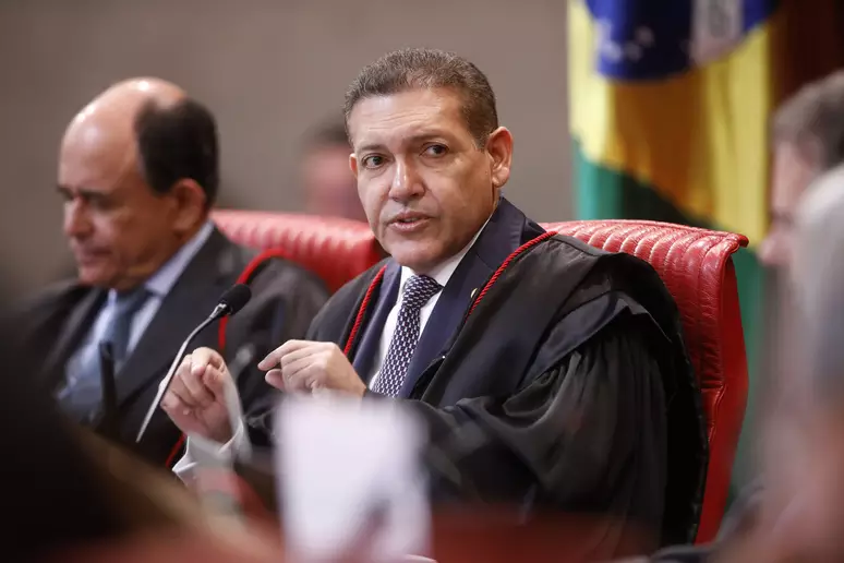 Nunes Marques assume TSE sob clima de polarização e desafio de garantir lisura e normalidade
