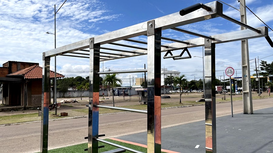 Espaço Alternativo em Porto Velho ganha nova estrutura para prática de calistenia