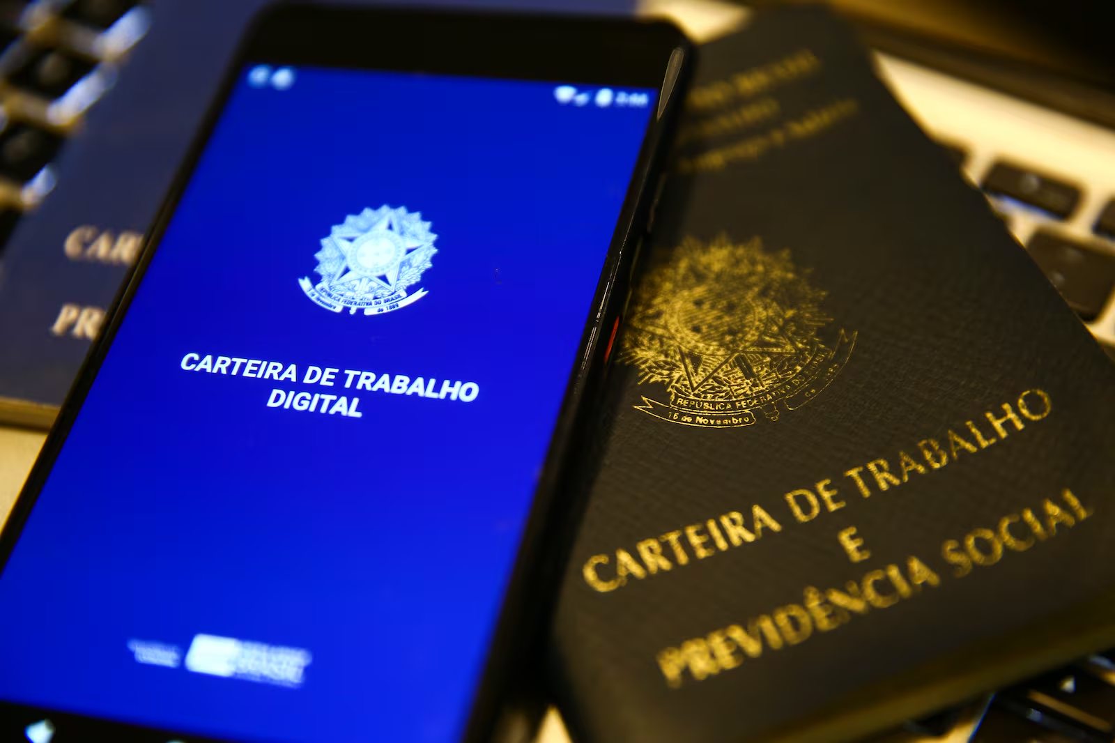 Desemprego cresce em 15 unidades da federação em março, diz IBGE

