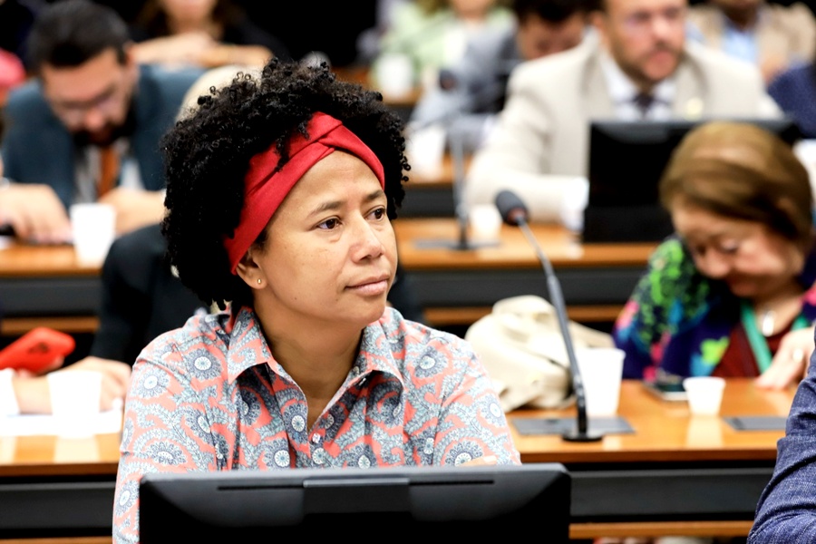 Deputada Sílvia Cristina intercede e Ministério retoma portarias de revisão do enquadramento