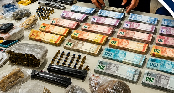 BPTAR prende trio ligado ao Comando Vermelho com arma roubada, drogas e dinheiro 