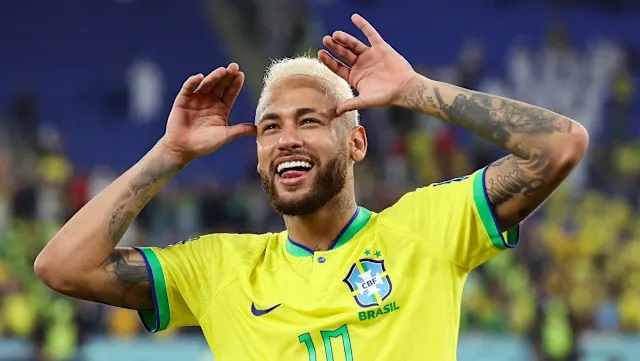 Na Copa, Neymar iguala marca só alcançada por Pelé na seleção
