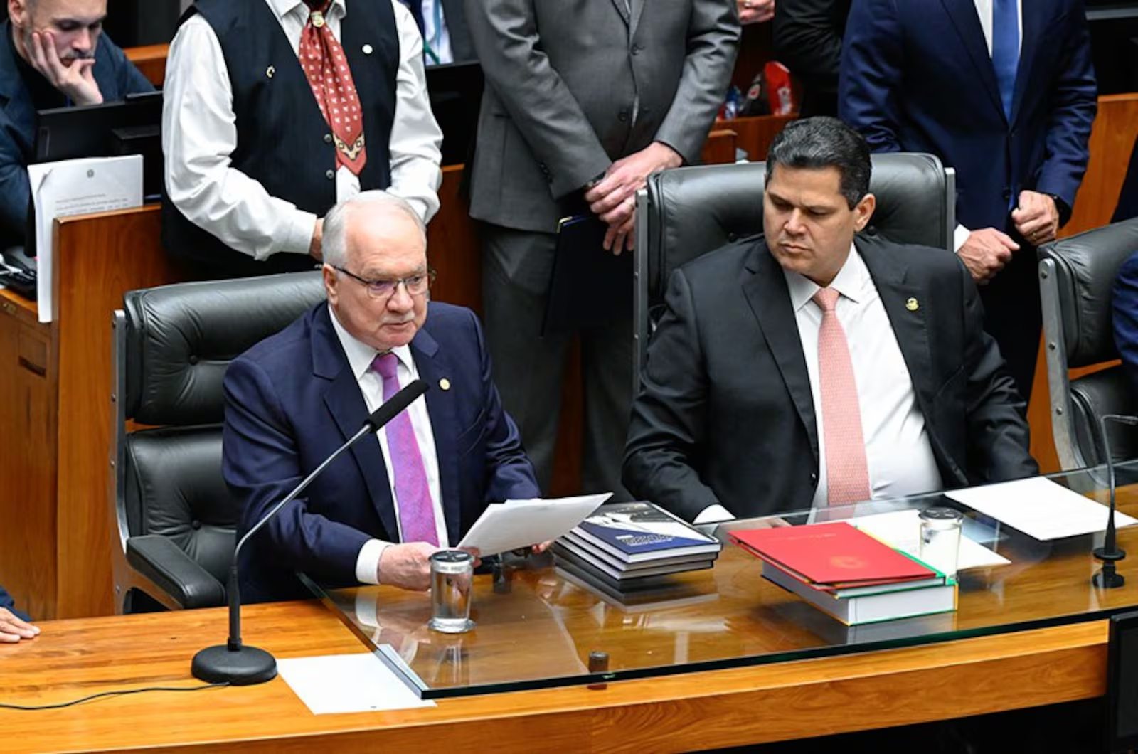 Fachin e Alcolumbre se encontram para discutir projeto de lei sobre salário de juízes
