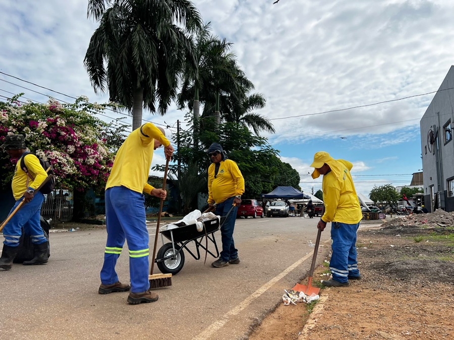 Prefeitura mantém limpeza das feiras livres após encerramento das atividades