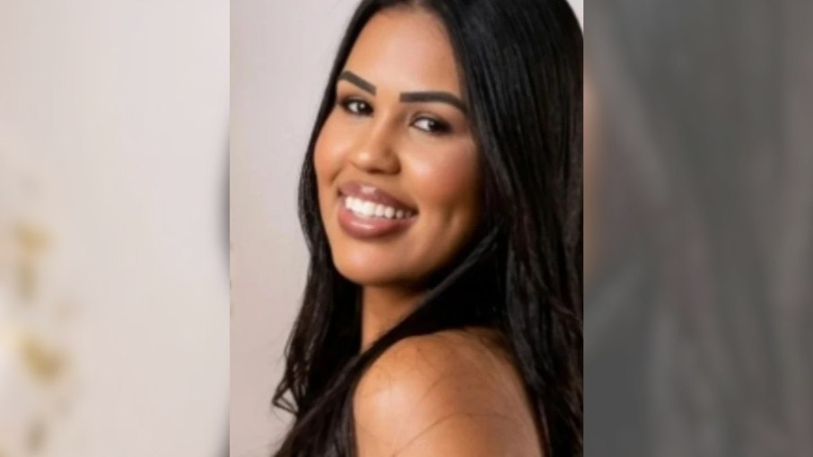 Jovem de 25 anos é morta a tiros após ser arrancada à força da casa pelo ex-companheiro
